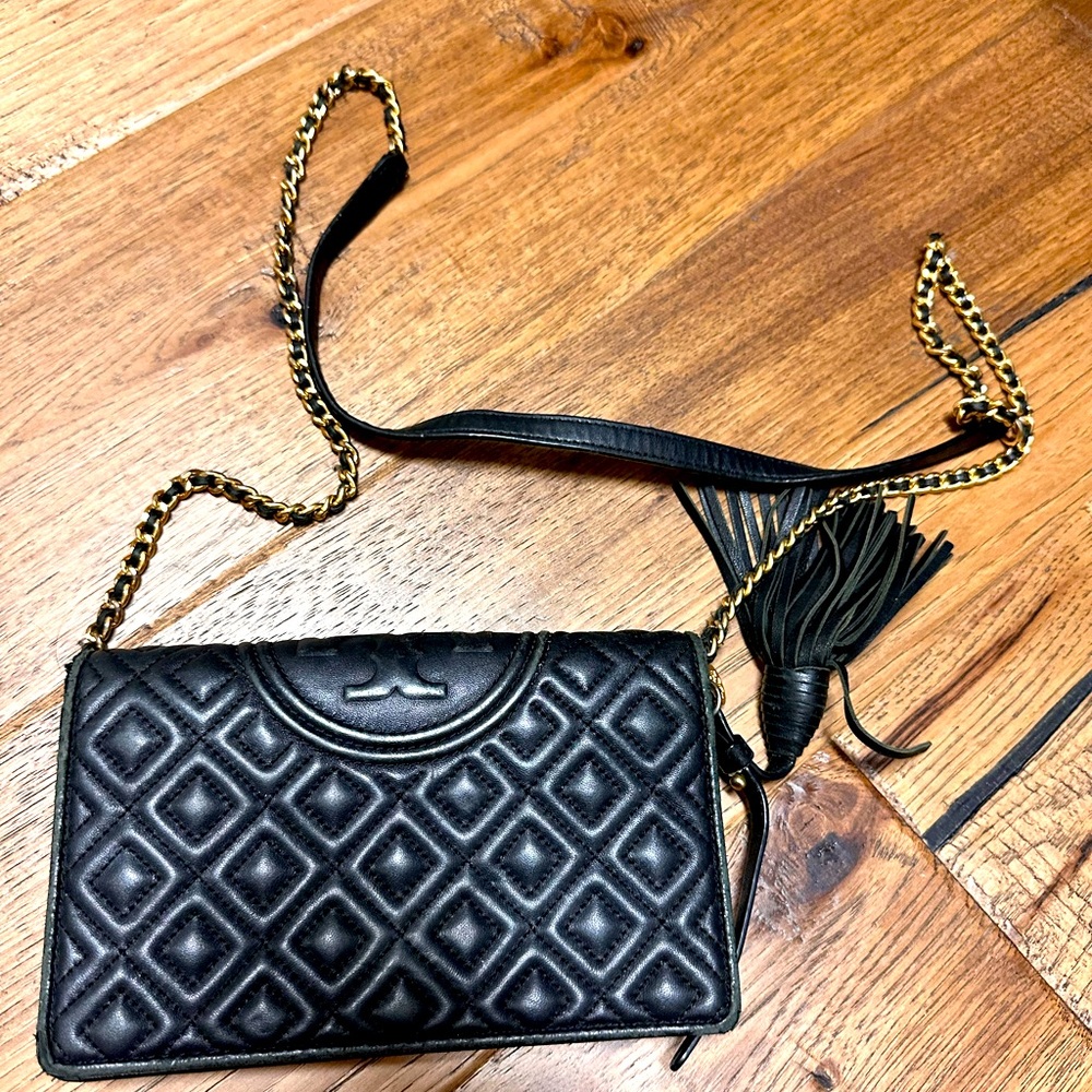 Tory Burch Fleming wallet